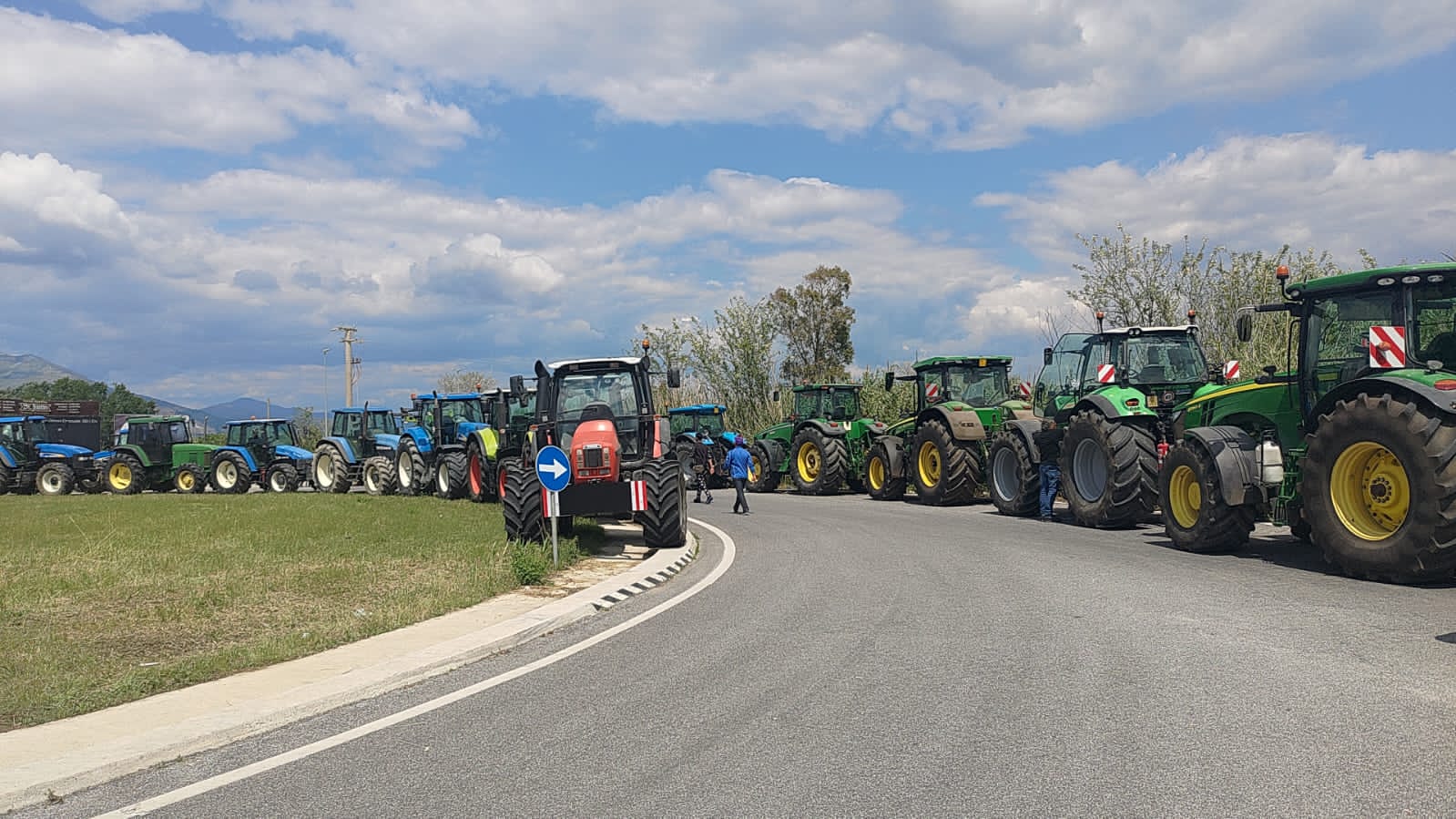 d5394359-da83-49da-b102-836283cc532d